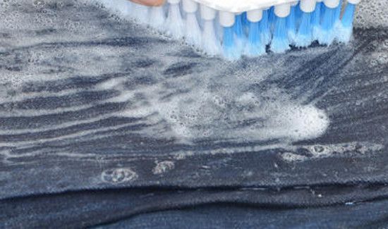 泡泡糖粘衣服上小妙招