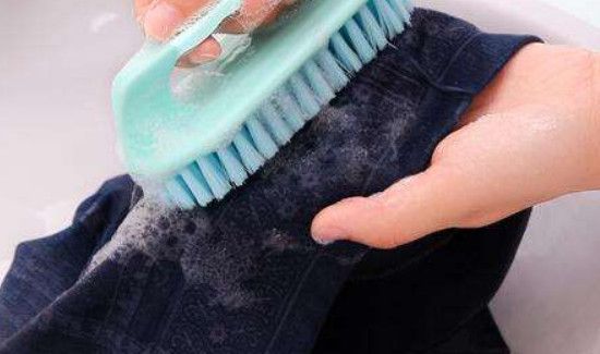 橡皮泥粘裤子怎么洗