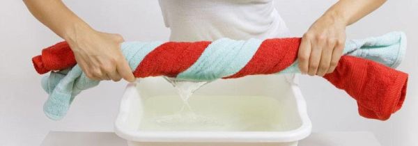 84滴到衣服上衣服褪色怎么处理