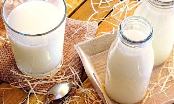 衣服领子发黄怎么能洗掉