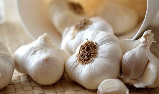 剥大蒜后手指疼怎么办