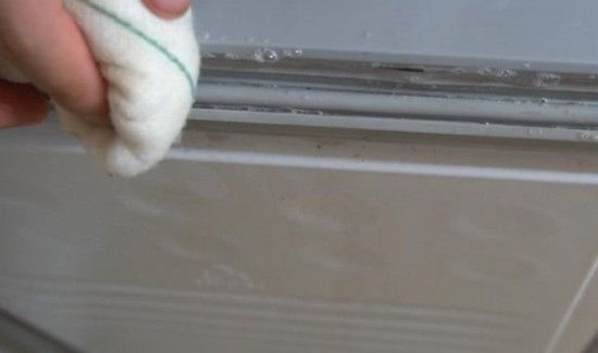 冰箱胶条不吸怎么办