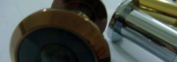 防盗门上的猫眼怎么装