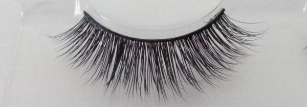 接睫毛多久补一次