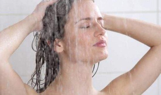 晚上先洗头还是先洗澡