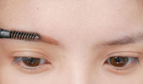 先画眉毛还是先画眼影