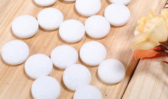 樟脑丸对人有害吗