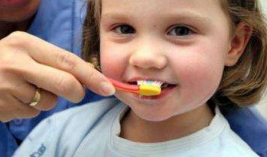 小孩能用成人牙膏吗