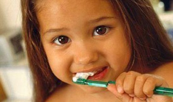 小孩能用成人牙膏吗