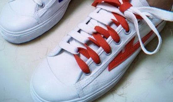 穿帆布鞋脚疼怎么办