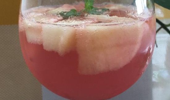 怎样自制发酵桃子酒