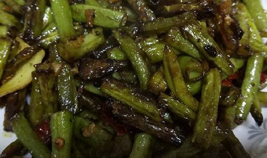 豆角炒糊了怎么办