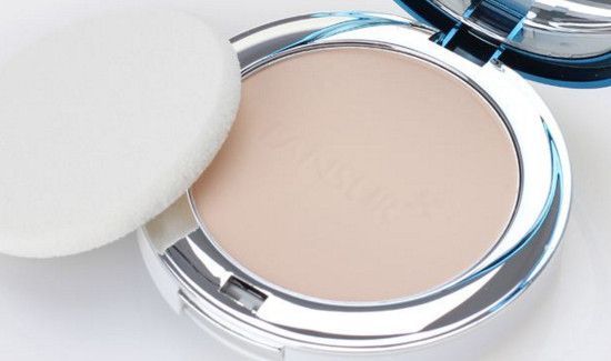 粉底液和粉饼可以一起用吗