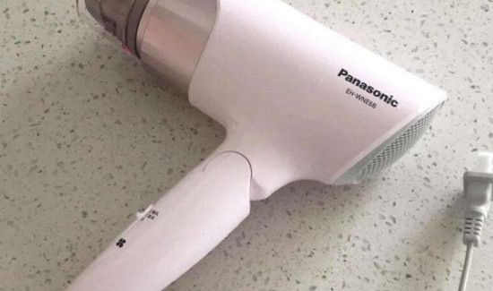 吹风机进水了会触电吗