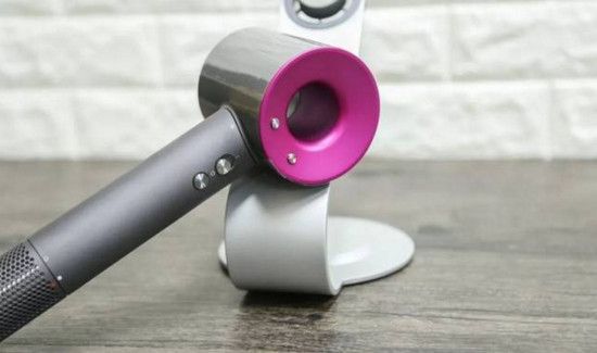 吹风机进水烧了怎么办