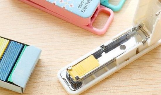 订书机卡住打不开