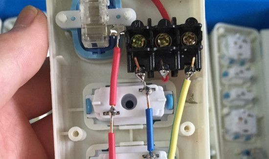 插线板怎么接线