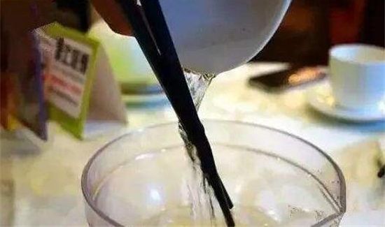 开水消毒碗筷步骤