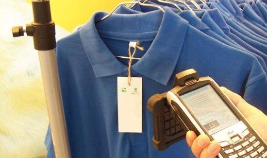 衣服上的标签怎么拆除