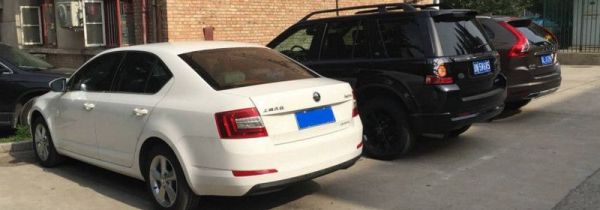 夏季车内温度有多高