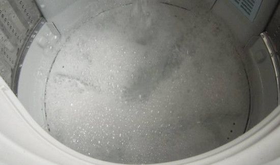 洗衣液的泡沫冲不干净