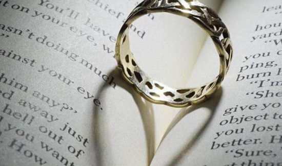 戒指变色了怎么办