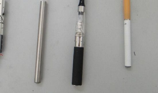 relx充电时要拔烟弹吗