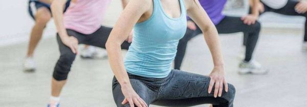 下蹲的正确姿势