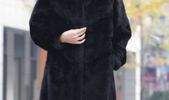 为什么黑色衣服掉黑渣