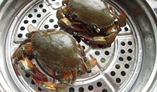 螃蟹是冷水下锅还是热水下锅