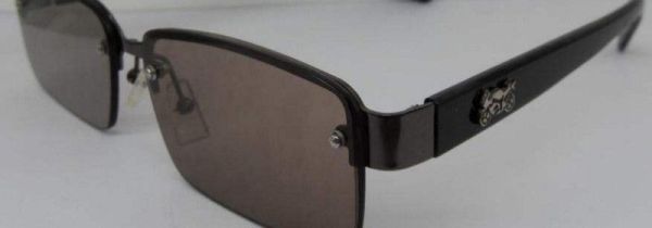 眼镜腿松了怎么调紧