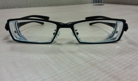 眼镜腿松了怎么调紧