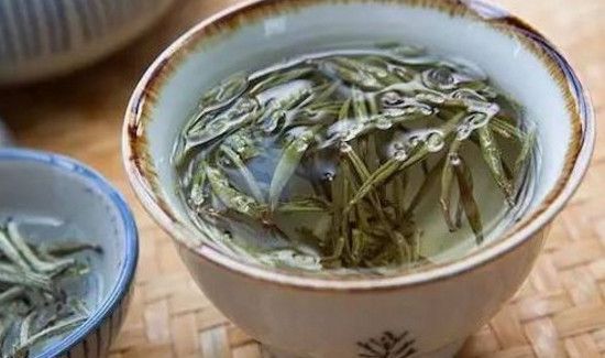 喝白茶拉肚子怎么回事