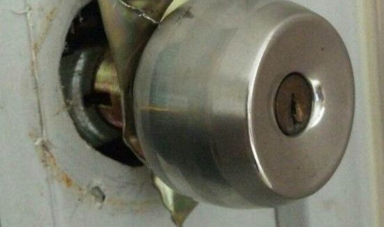 门锁坏了打不开怎么办