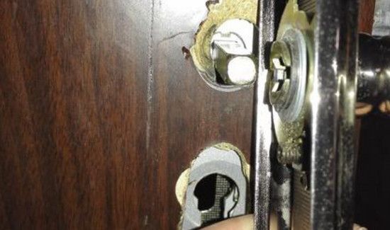 门锁坏了打不开怎么办