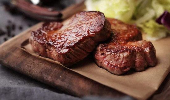 西餐切牛排方法