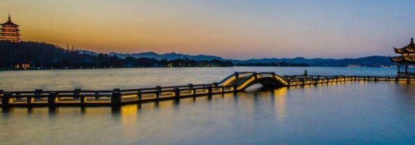 西湖什么时候人少