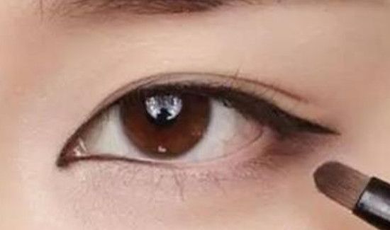 假睫毛胶水怎么卸