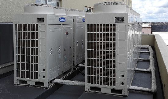 空调外机滴水什么情况