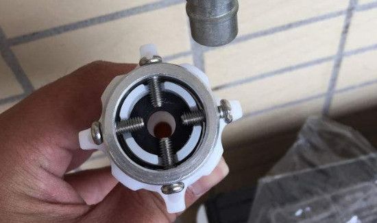 洗衣机水龙头怎么安装