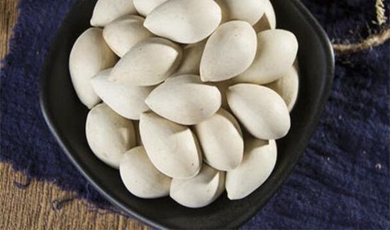 白果外面青皮怎么去掉