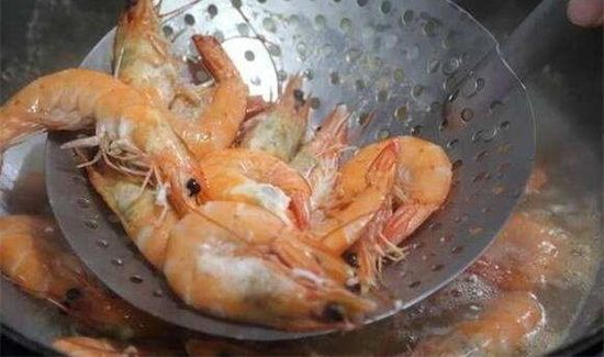 白水煮虾是开水下锅还是冷水下锅