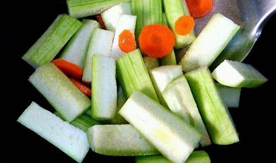 丝瓜发黑的原因