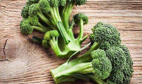 水煮西兰花有营养吗