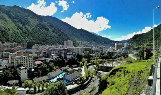 九龙县海拔多少米