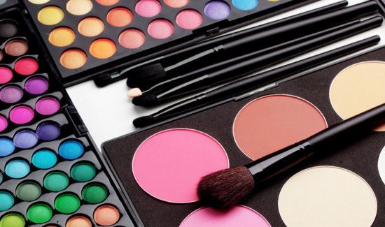 没有红色眼影可以用什么来代替