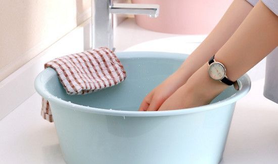 漂白剂可以用手碰吗