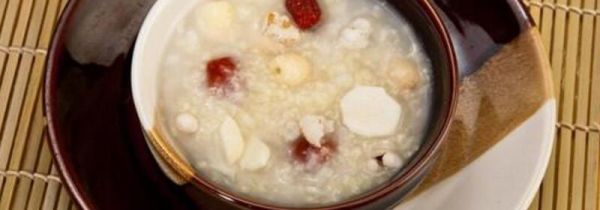 薏米莲子粥的禁忌