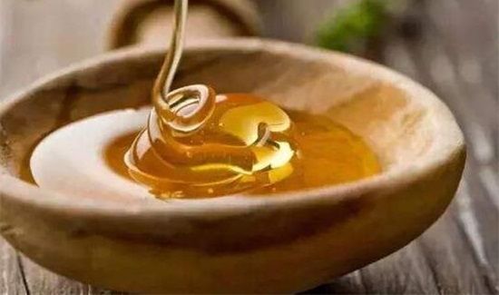 蜂蜜上白色泡沫能吃吗