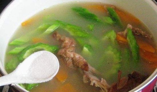 苦瓜老了红了怎么吃